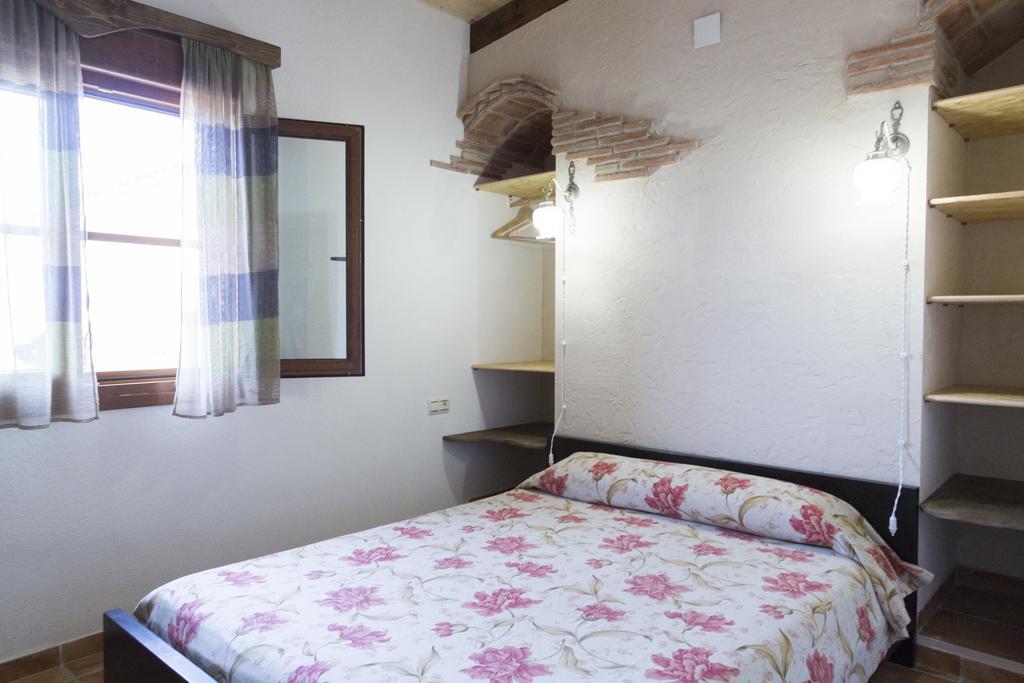 Casa La Tora Pensionat Deltebre Eksteriør billede